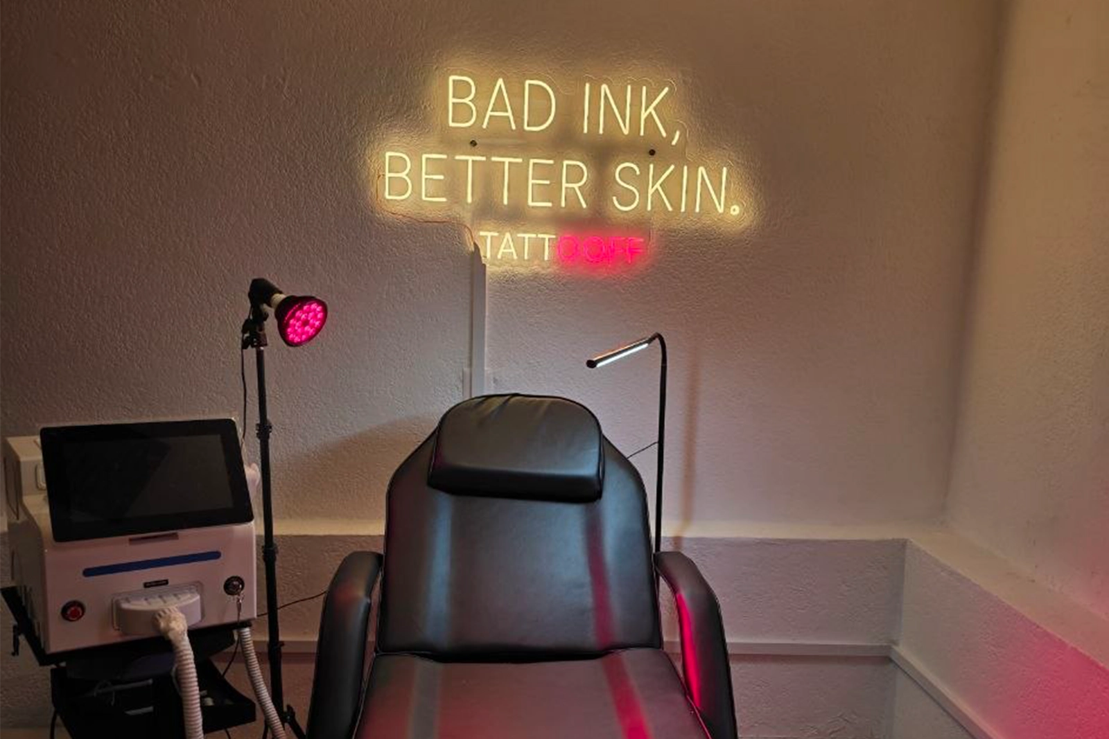 Cabina de tratamiento de TATTOOFF en Coyoacán con equipo láser Q-Switch Nd:YAG certificado